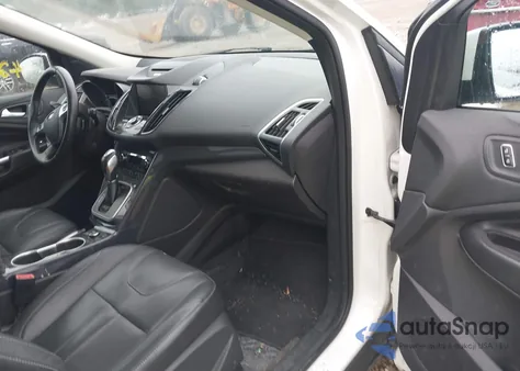 2013 Ford Escape Titanium z USA, uszkodzony, nr VIN 1FMCU9J93DUA90631